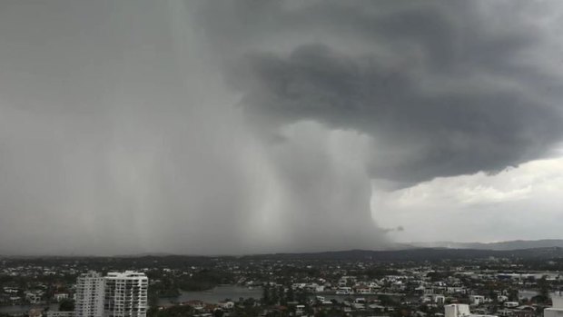 'Very dangerous thunderstorms' are tracking towards the Gold Coast.