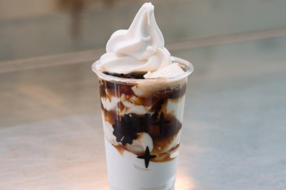 Kariton Sorbetes’ taho sundae. 