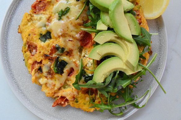 This cherry tomato, feta and avocado egg flip breakfast will keep you full until lunchtime.