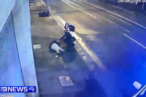 The victiThe victim tried to wave down passing cars, clutching his head before collapsing in a pool of blood on the footpath in South Yarra early on Sunday morning.m tried to wave down passing cars, clutching his head before collapsing in a pool of blood on the footpath in South Yarra early on Sunday morning.