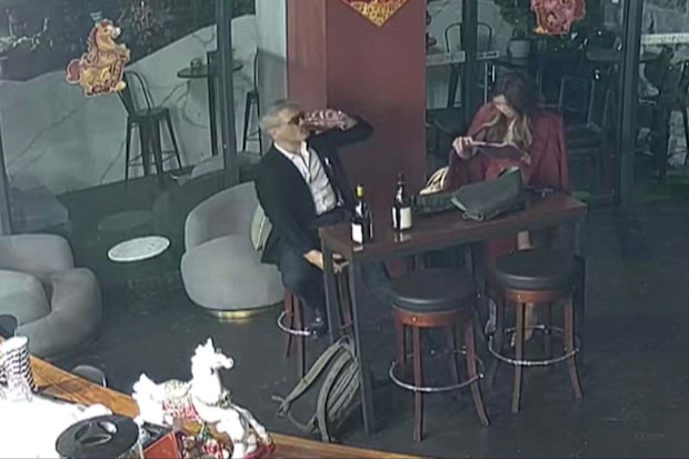 Police called as couple ‘refuse to pay $7000 dinner bill’