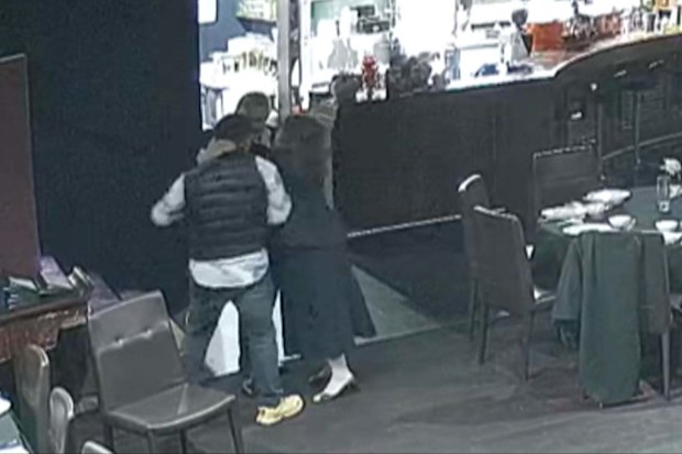 Police called as couple ‘refuse to pay $7000 dinner bill’
