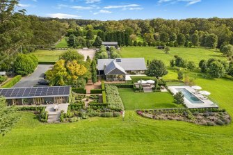 Rivendell in Robertson is set on 17 hectares on the Barrengarry Creek.