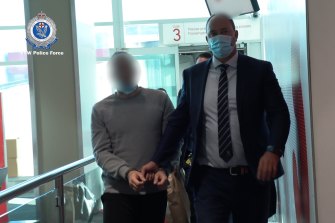 The men were extradited from Victoria to Sydney and charged over the alleged theft of opals worth more $500,000.