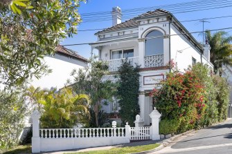 Villa Palmyra is a Victorian Italianate residence bought by St Catherine’s in Waverley for $5.25 million.
