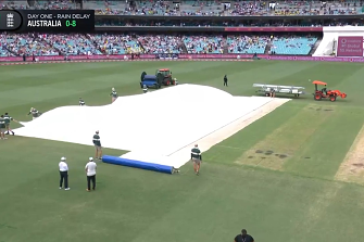The rain disrupted play at the SCG. 