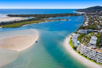 24/8 Quamby Place, Noosa Heads sold under the hammer.