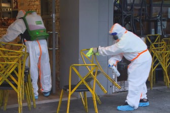 A Covid cleaning crew started early on Thursday morning at one of Melbourne's exposure sites,  
Katialo restaurant in the Eaton Mall in Oakleigh.