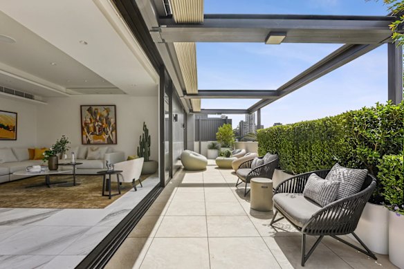Rich Lister and property developer Charlotte Vidor AM has put her whole-floor residence in Double Bay on the market for $21 million. 