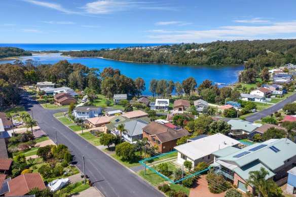 An original-condition three-bedroom house in Dalmeny is on the market for $799,000, just above the area’s median price.