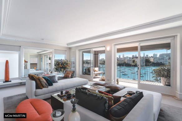 Hong Kong socialite Bonnae Gokson has sold her Darling Point bachelorette pad.