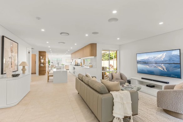 Os licitantes foram atraídos pelo novo interior e pela planta simples.