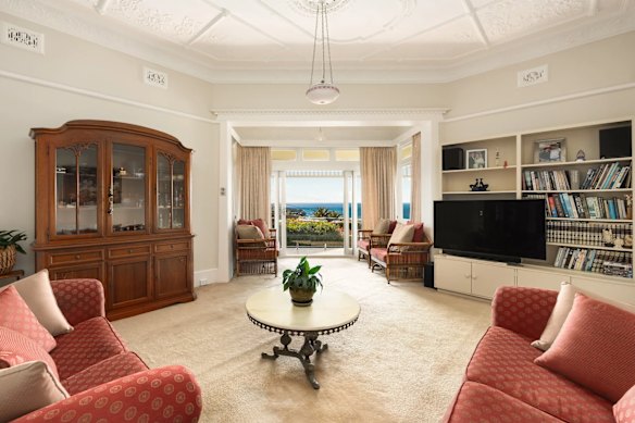 Young sold the Federation house for $265,500 in 1985 to vendors Rennie and Pauline Spanko, who sold the property on Thursday to a local family.