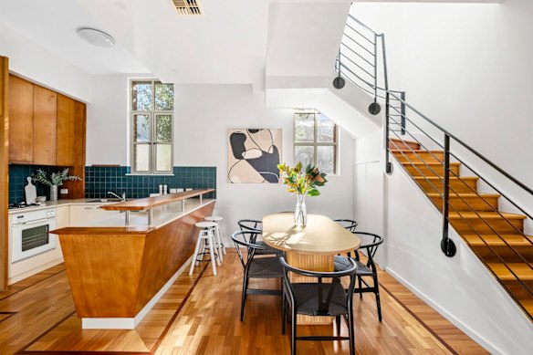 The unique converted warehouse property in Fitzroy attracted interest from young professionals. 