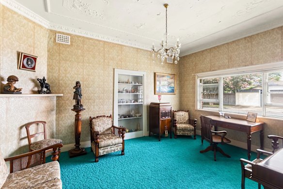 Would Miranda Priestley call that carpet cerulean? It is expected the new owners of 24 Clare Crescent will demolish the house.