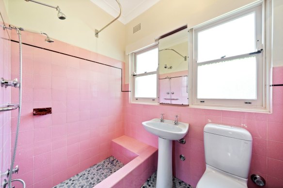 Dom jest gotowy do remontu.