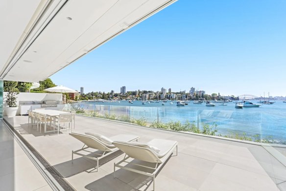 Nancy Jian, a managing partner and the chief executive of Chemist Warehouse’s China division, has upgraded to a $37 million, four-bedroom, five-bathroom waterfront mansion in Point Piper.
