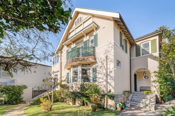 Cherwell is a 1926-built house in Vaucluse owned by John Comino for the past 30 years.