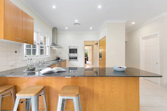 The kitchen before it was gutted and completely reimagined.