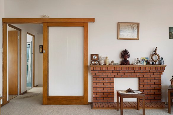 The vendor of this well-maintained home wants to downsize. He is making way for a growing family in need of more space. 