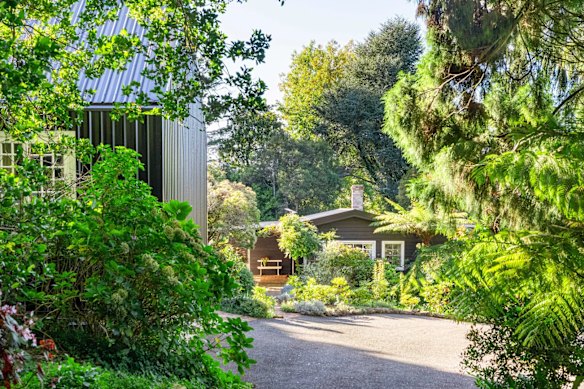 Collette Dinnigan and her real estate agent husband, Bradley Cocks, have put their Robertson home on the market with a buyer’s guide of $5.5 million. 