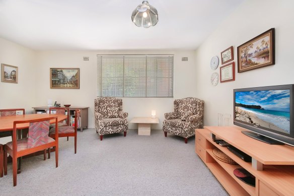 A three-bedroom Hillsdale apartment in a red-brick block sold for $700,000 in December, a little over the suburb’s median unit price. 