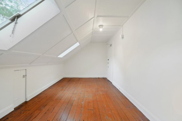 The Glebe studio is one of the cheapest rental properties advertised in Sydney now.