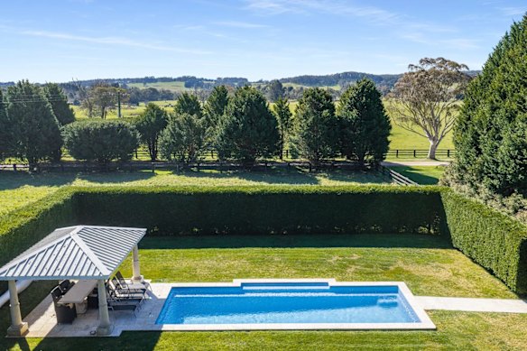 Vendors Peter and Christine Hamilton have put their grand Fitzroy Falls home in the Southern Highlands on the market.