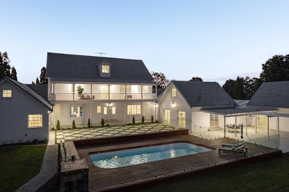 KIIS FM’s Kyle Sandilands, and his wife, Tegan Kynaston, have put their estate in Glenorie on the market with a price guide of $5.7 million to $5.9 million. 