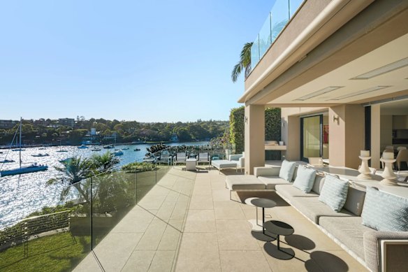 A Vaucluse mansion with a pool and private jetty has had its price guide adjusted.