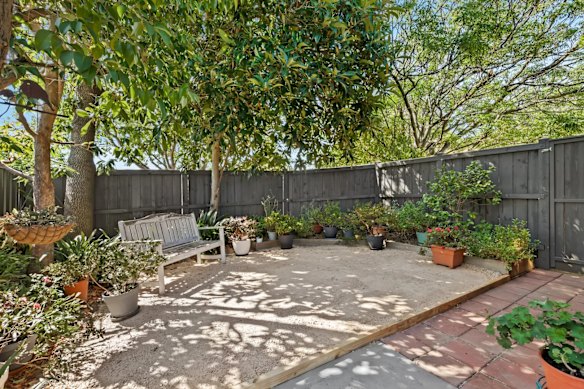 The unit featured a north-facing courtyard.