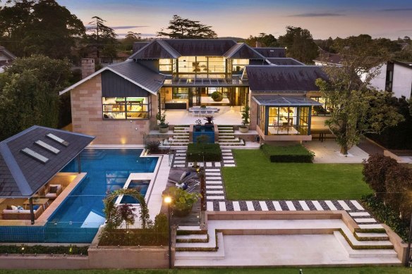 The Killara residence of Simon Choi and Xinrong Li sold for $19 million to Greaton’s Bei Chu.