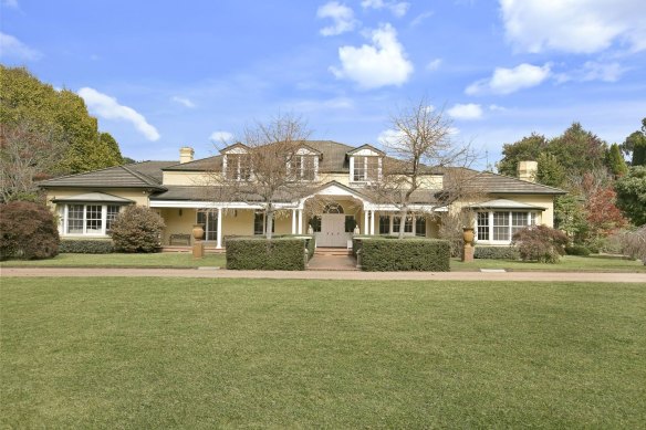 Catalina in Burradoo has sold for $9.5 million to Ben and Rebecca McCallum.