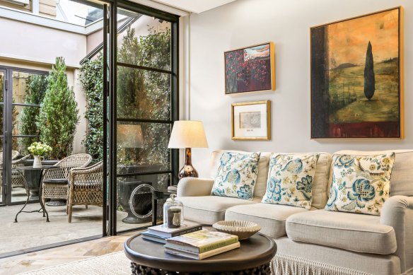 Mary McManus, of Lavender Hill Interiors, sold the Woollahra home for $6.75 million.