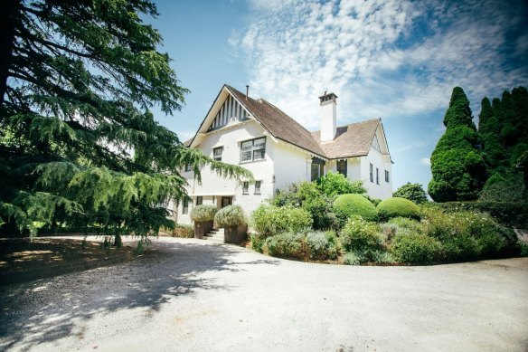 Rose Manor is a 1914 mansion that was long home to Toohey's chairman Sir Mark Sheldon.