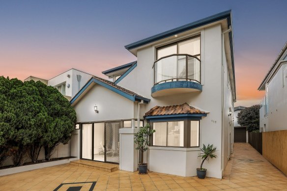 The six-bedroom house at North Bondi sold for $15.2 million to the Norris Nuts family.