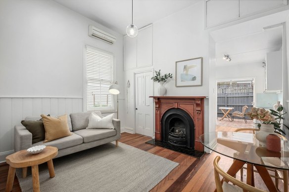 This Albert Park terrace offers a cosy layout. 