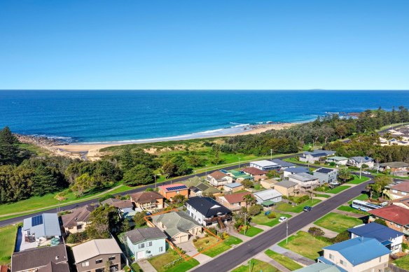 Tuross Head offers homes for sale under seven figures.