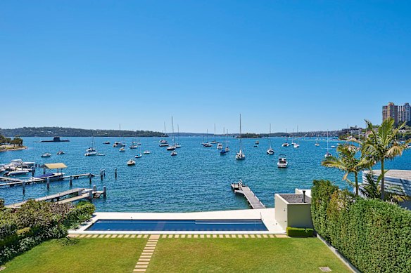 Views from an Elizabeth Bay waterfront condo that sold for a suburban record $28 million. 