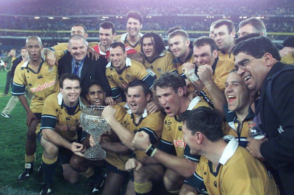 The Wallabies posing with the Tom Richards Cup after being the Lions ion the 2001 series in Sydney.