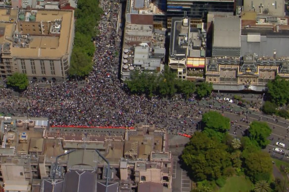 Aerial footage showing protesters gathering in Melbourne 