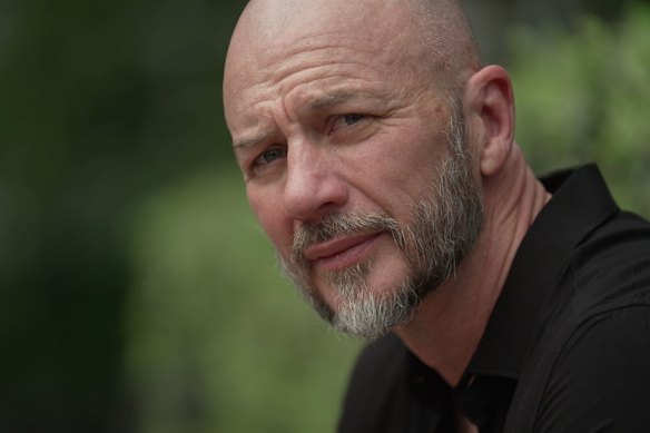 Retired major Ian Wilson warned of problems with headgear worn by Taipan pilots.