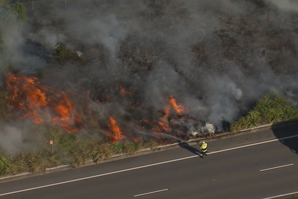 Grass fire emergency warning - Figure 1