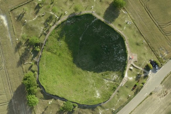 Angelica Mesiti’s A Hundred Years (2019-20).