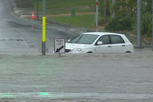 Heavy rain and flash flooding are expected in southeast Queensland from Sunday.