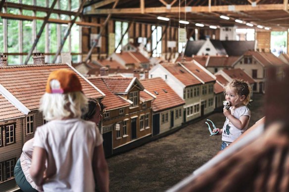 Um “Miniby” (minicidade) representa Kristiansand antes dos incêndios do século XIX.