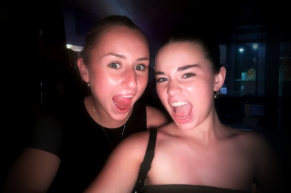 Bianca Jones e Holly Morton-Bowles.