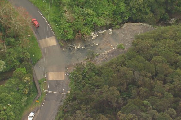 Flooding closes the Wakehurst Parkway between North Narrabeen and Oxford Falls in October 2022.
