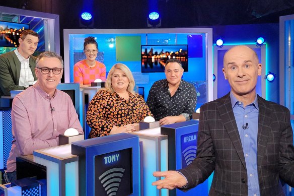 From left: Ed Kavalee, Tony Martin, Lizzy Hoo, Urzila Carlson, Sam Pang and presenter Tom Gleisner in <i>Have You Been Paying Attention?</i>