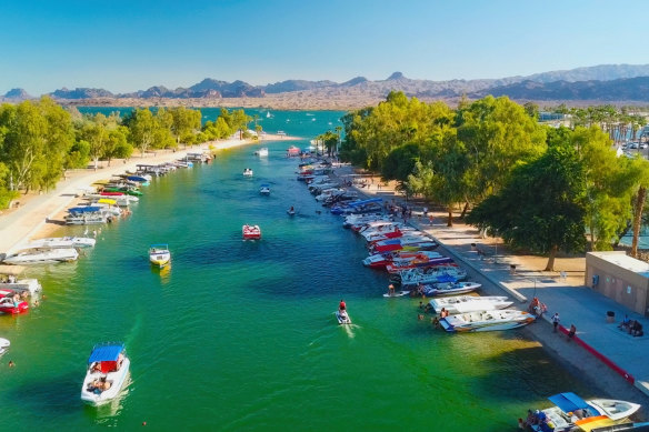Bridgewater Channel is a popular escape from the desert heat.